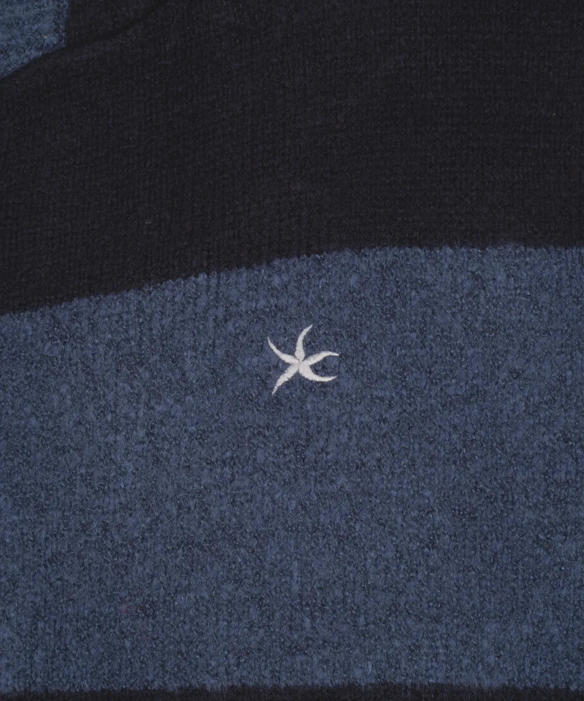 TCM stripe knit hooded zip-up (navy/black)