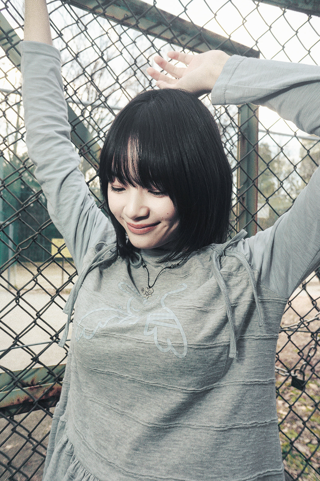 HUGYOURSKIN ANGEL PATCH RAGLAN DRESS (GREY)