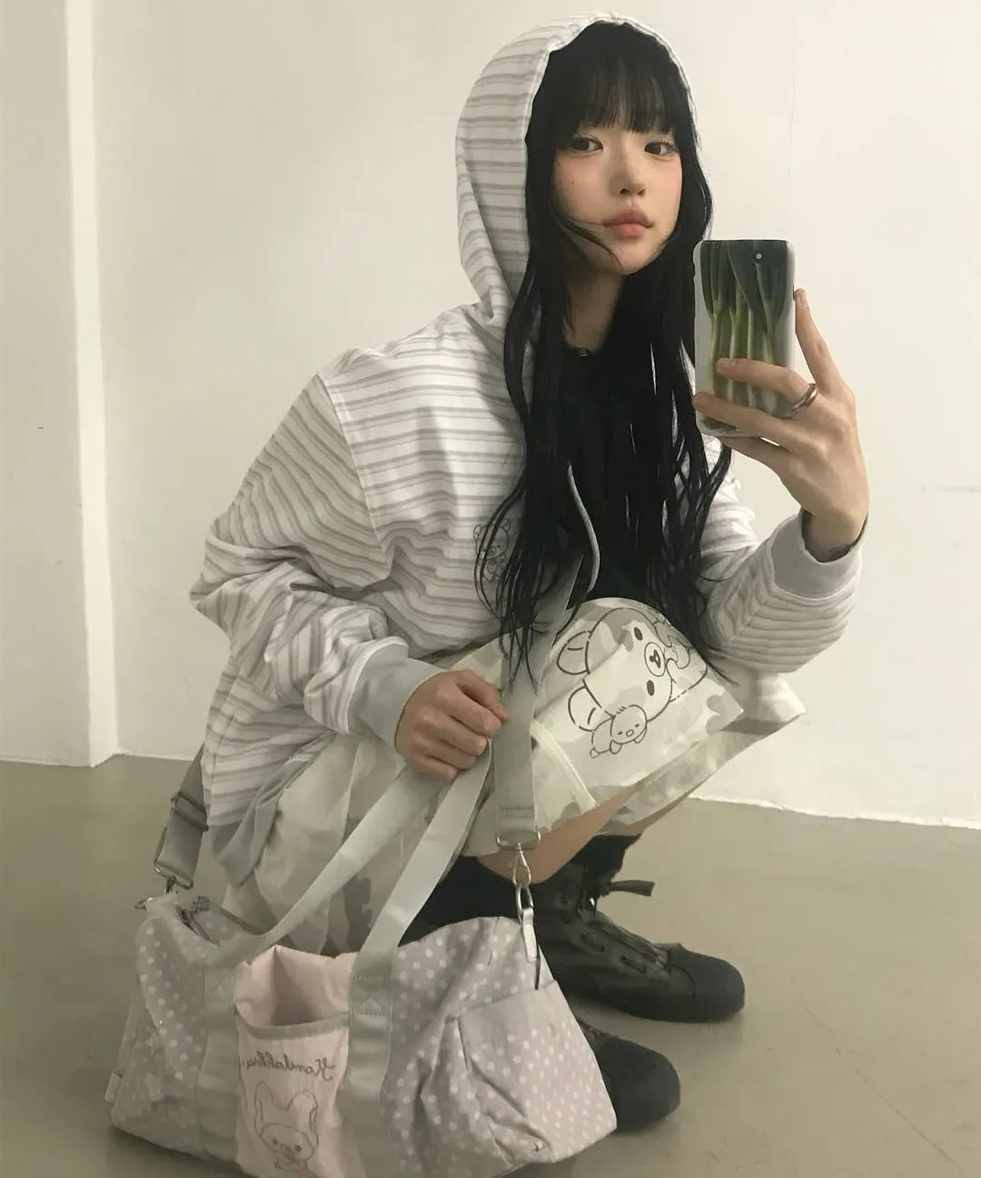 HUGYOURSKIN CAMO KORILAKKUMA BERMUDA PANTS (GREY)