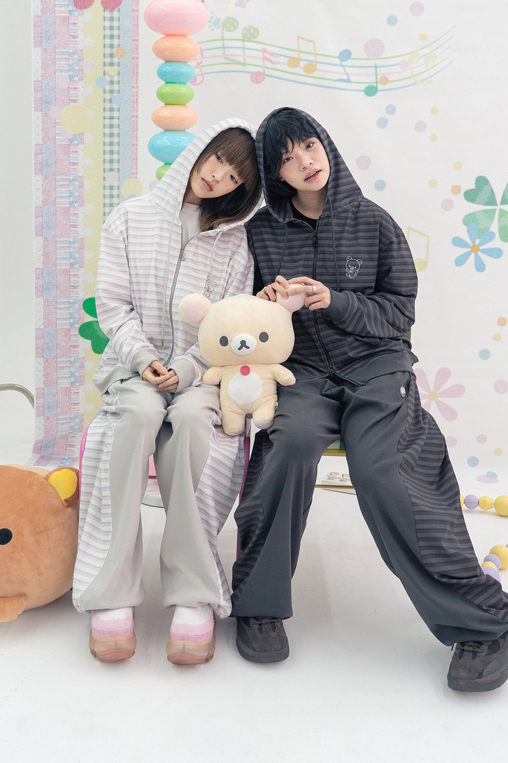HUGYOURSKIN STRIPE KORILAKKUMA HOODIE ZIP-UP (CHARCOAL)