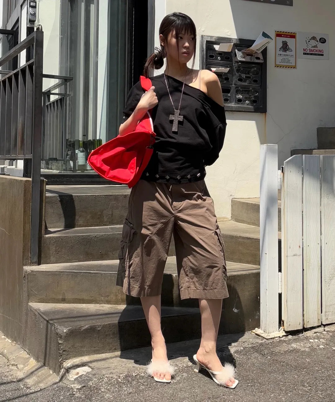 【𝘱𝘳𝘦-𝘰𝘳𝘥𝘦𝘳】SCULPTOR Stud Half Sleeve Sweatshirt Black